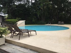 Image 13 - 25682